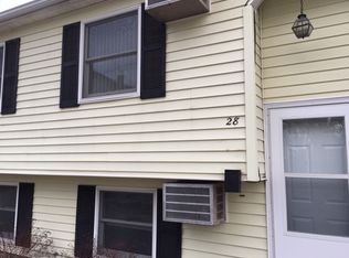 28 Vinton Ave, Cranston, RI 02920