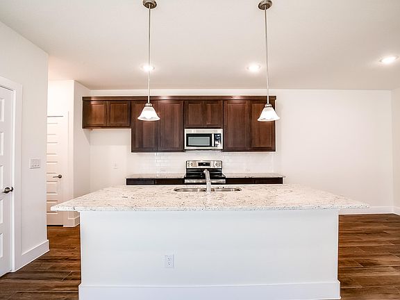 5th image of 430 Parkline Dr #29B