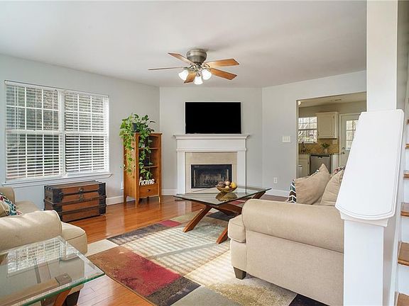 2nd image of 104 Honey Ln