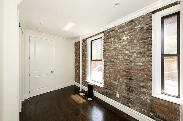 Rented by Avenues Real Estate | media 14