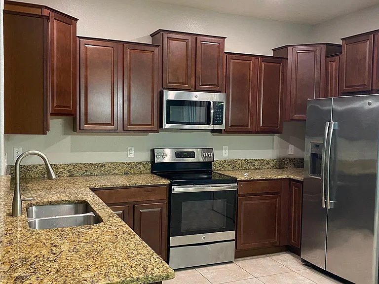 1721 Ivory Goose Pl — Photo 2