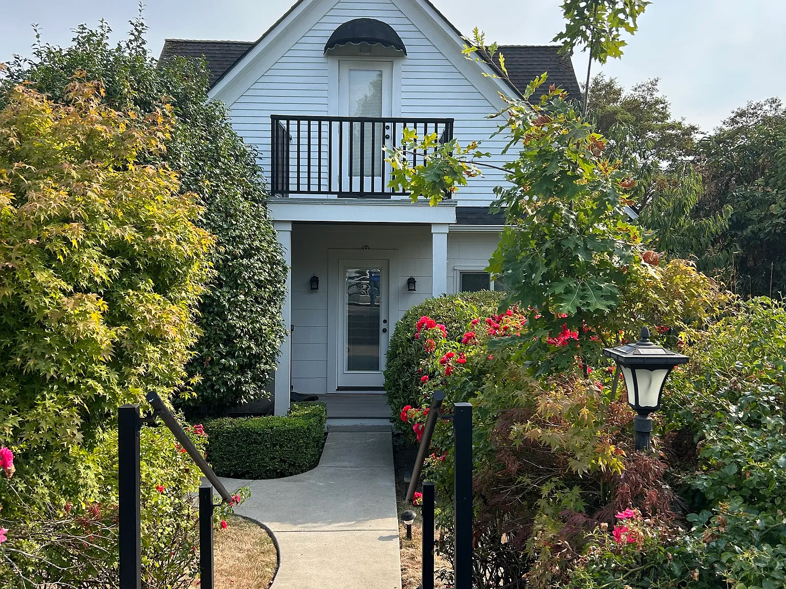 2 bed, 1010 sqft, $2,500 — Photo 1