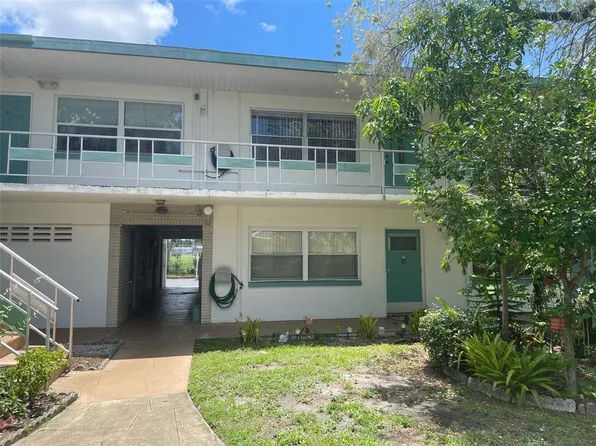 5815 18th St N APT 15, Saint Petersburg, FL 33714