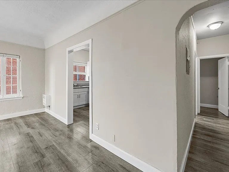 118 N Westmoreland Ave #202 — Photo 4