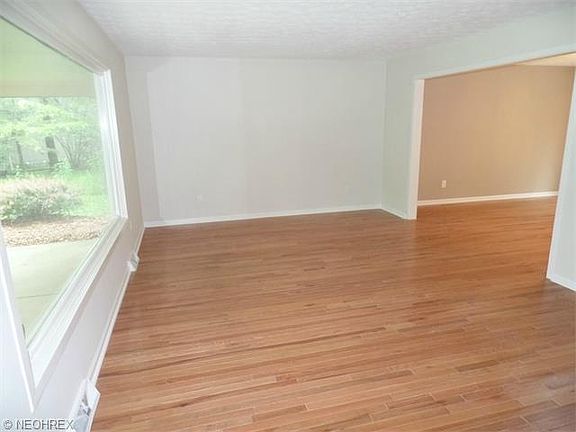 4th image of 3991 White Oak Trails