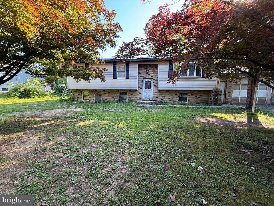 1st image of 722 Connelly Rd