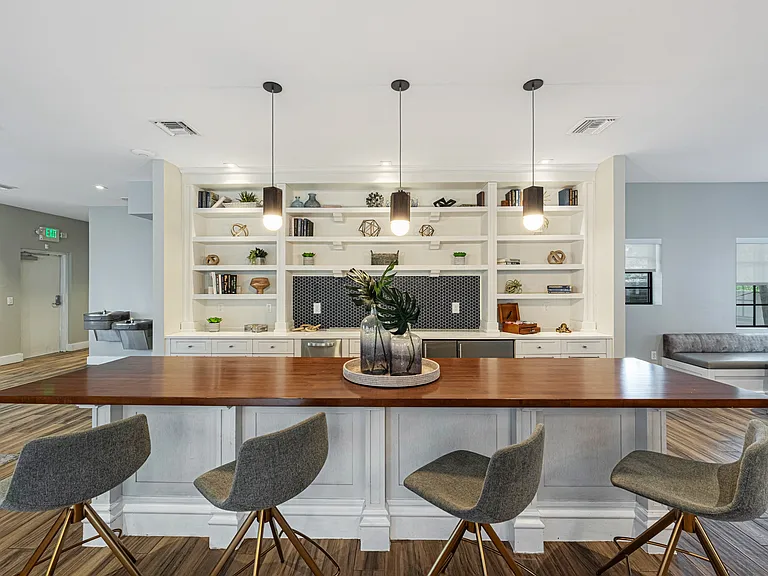Riverhouse at 11th Apartments — Photo 14