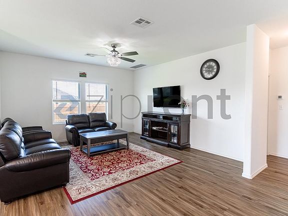 2nd image of 1600 Cobblecrest Ln
