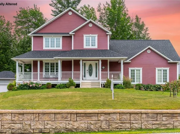 698 Frampton Ln, Moncton, NB E1G 4Z4