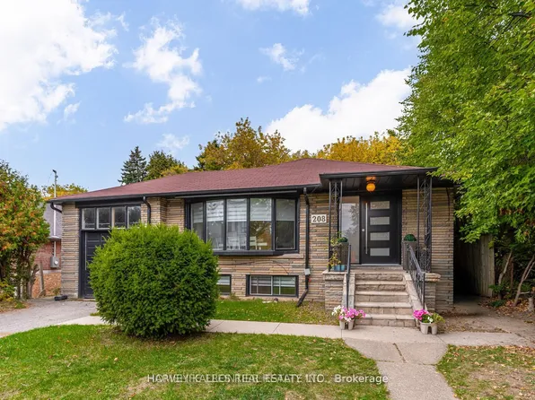 208 Betty Ann Dr, Toronto, ON M2R 1A7