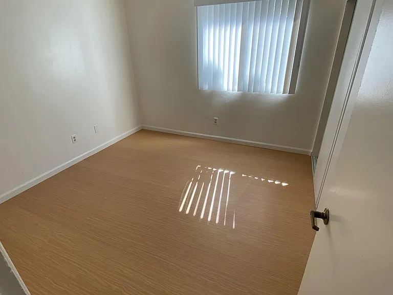 4065 Highland Ave — Photo 3