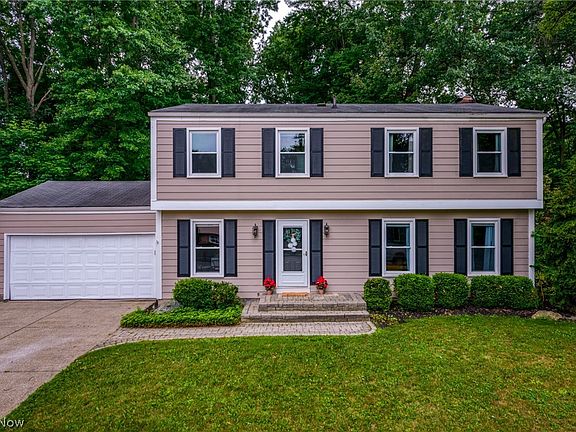 2nd image of 2020 Willowdale Dr