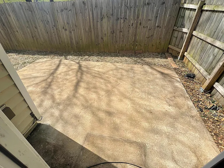 208 Shadow Wood Pl — Photo 12