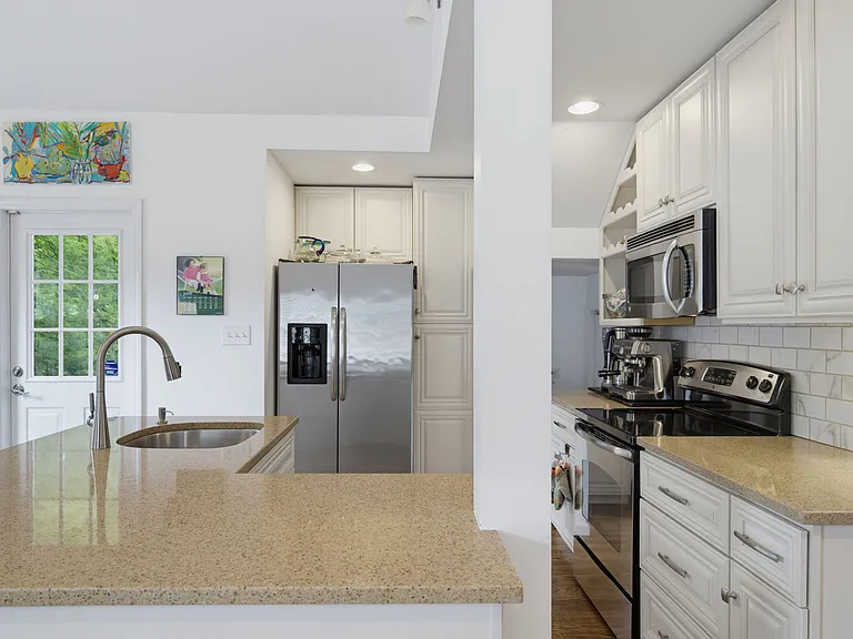 2212 Rumson Rd — Photo 15