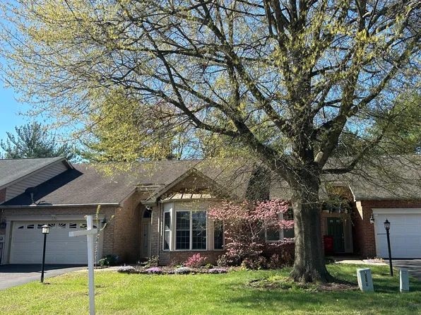 14 Ambler Ln, Falling Waters, WV 25419