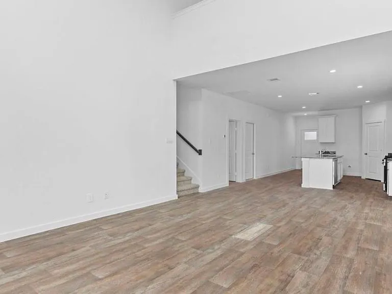 8051 Marchese Dr — Photo 24