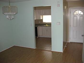 2nd image of 22 Ojibway Rd