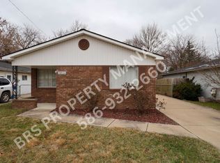 28524 Wexford Ave, Warren, MI