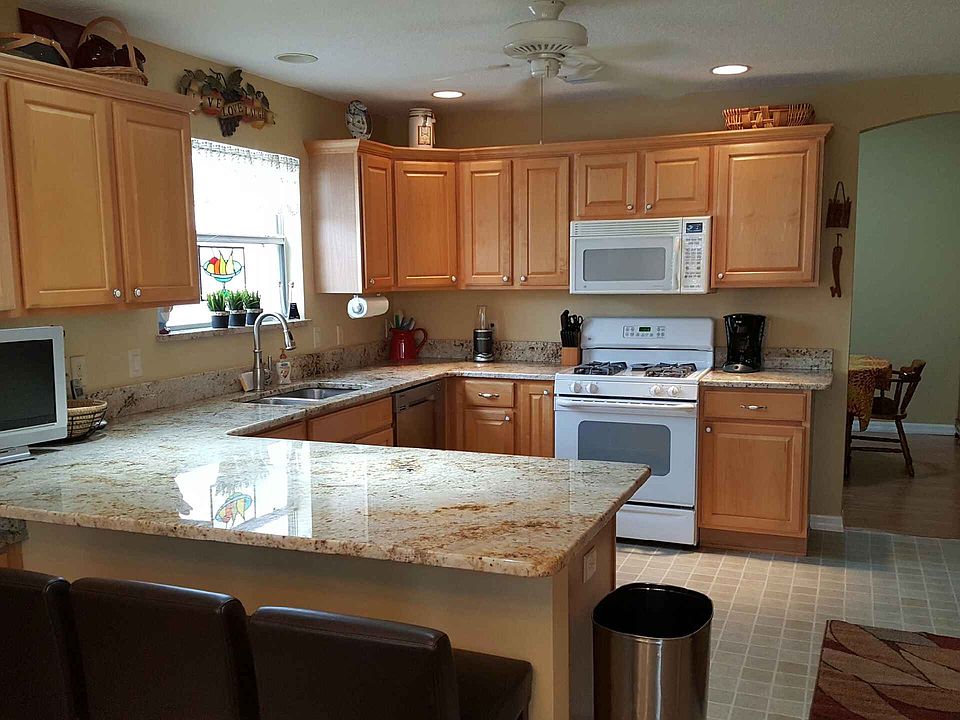 2nd image of 494 Monetta Ln