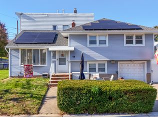 98 Grove St, Lodi, NJ 07644