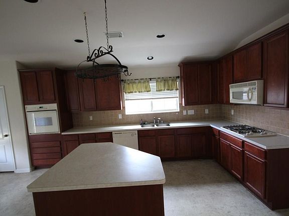 5th image of 16726 Canyon Whisper Dr