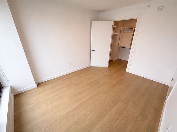 5th image of 158 Lott St #644D