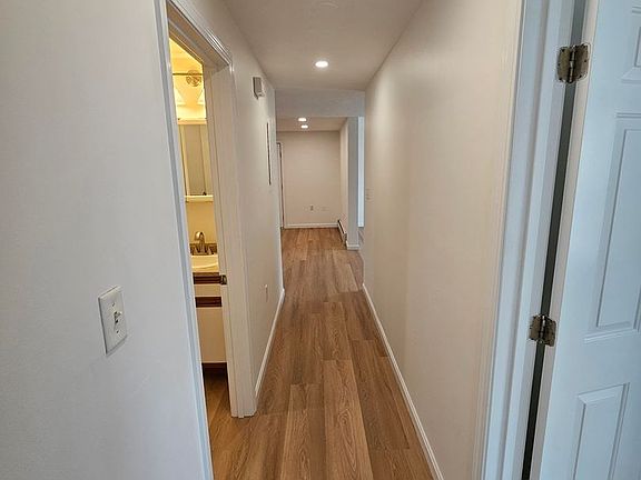 5th image of 362 Concord St