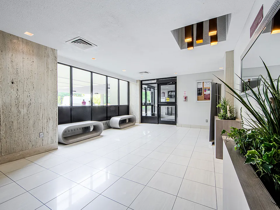 25 Parkway Forest Dr
