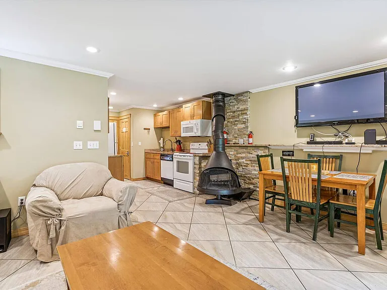 766 E Mountain Rd #A1 — Photo 1