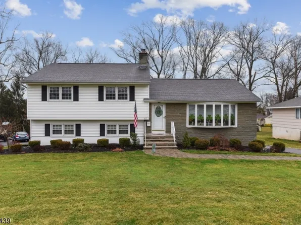 47 Ronald Dr, East Hanover Twp., NJ 07936
