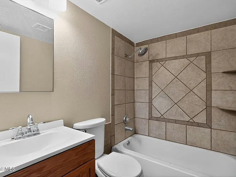 4127 N 74th Ave — Photo 27