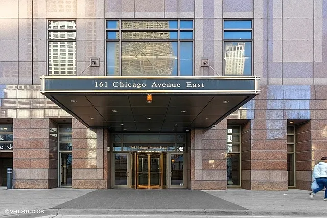 161 E Chicago Ave APT 2401 photo 1