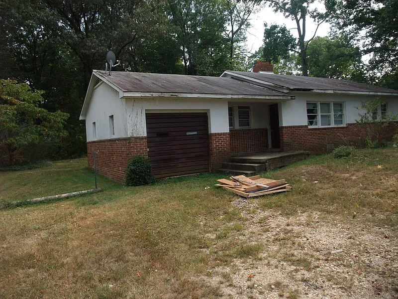 9501 Badger Ave photo 1