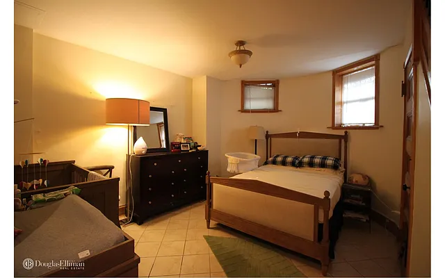 Rented by Douglas Elliman | media 15