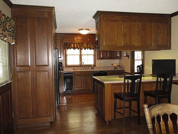 4th image of 125 Tallokas Cir