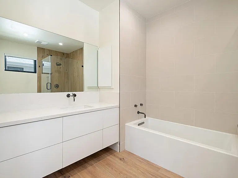 822 S Plymouth Blvd #4 — Photo 19