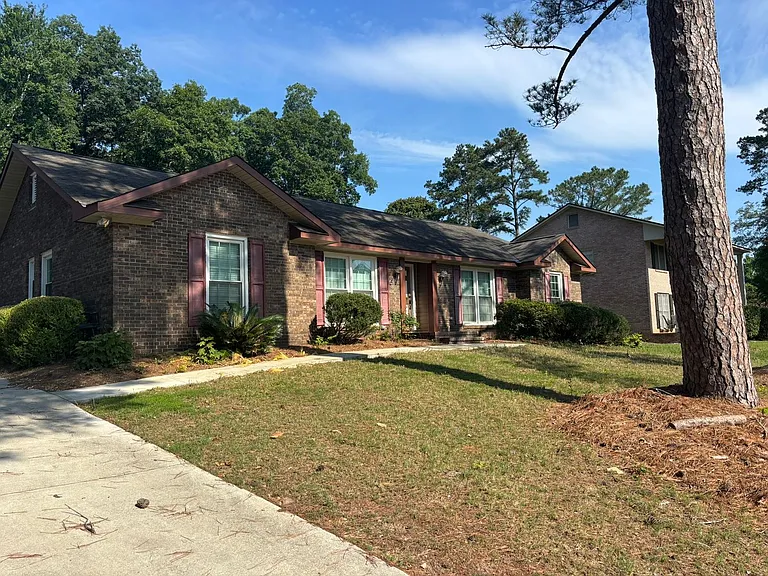 6129 Charing Dr — Photo 2