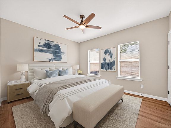 2nd image of 631 E Mistletoe Ave