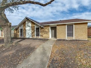 2725 Clover Valley Dr, Garland, TX 75043