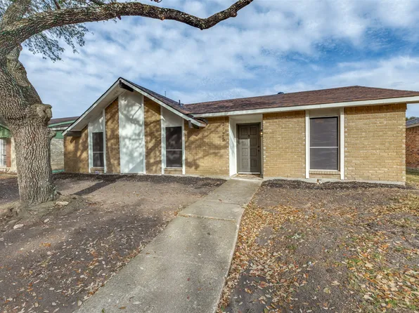 2725 Clover Valley Dr, Garland, TX 75043