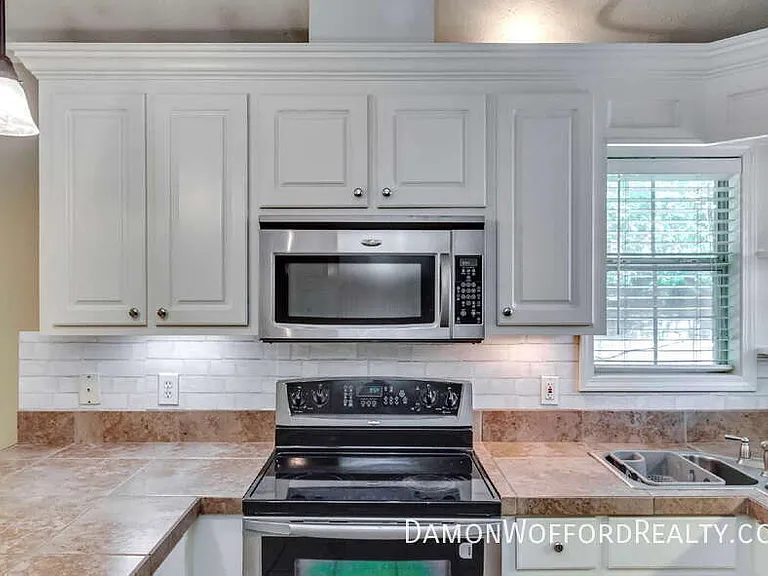 124 Raintree Rd — Photo 24