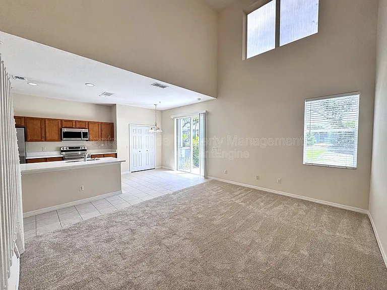 10036 Moorshire Cir — Photo 4