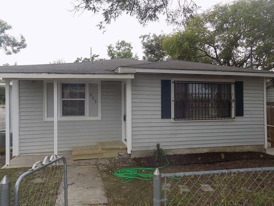1st image of 223 Sterling Dr