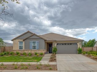 1122 Creekside Ave, Madera, CA 93636