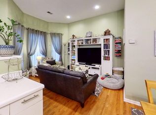 723 W Briar Pl APT 3R, Chicago, IL 60657