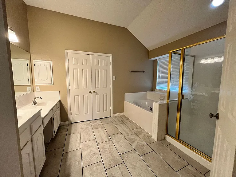 5605 Belle Chasse Ln — Photo 26