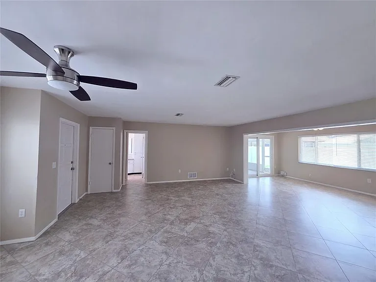 352 Pine Tree Rd — Photo 8