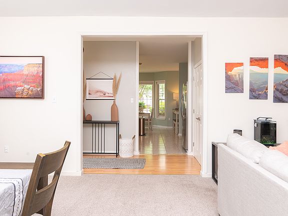 5th image of 8 Avebury Ct
