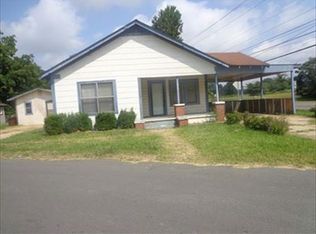 214 Hickory St, Hope, AR 71801