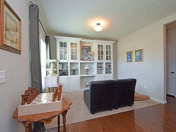 2nd image of 1402 Woodbury Glen Dr